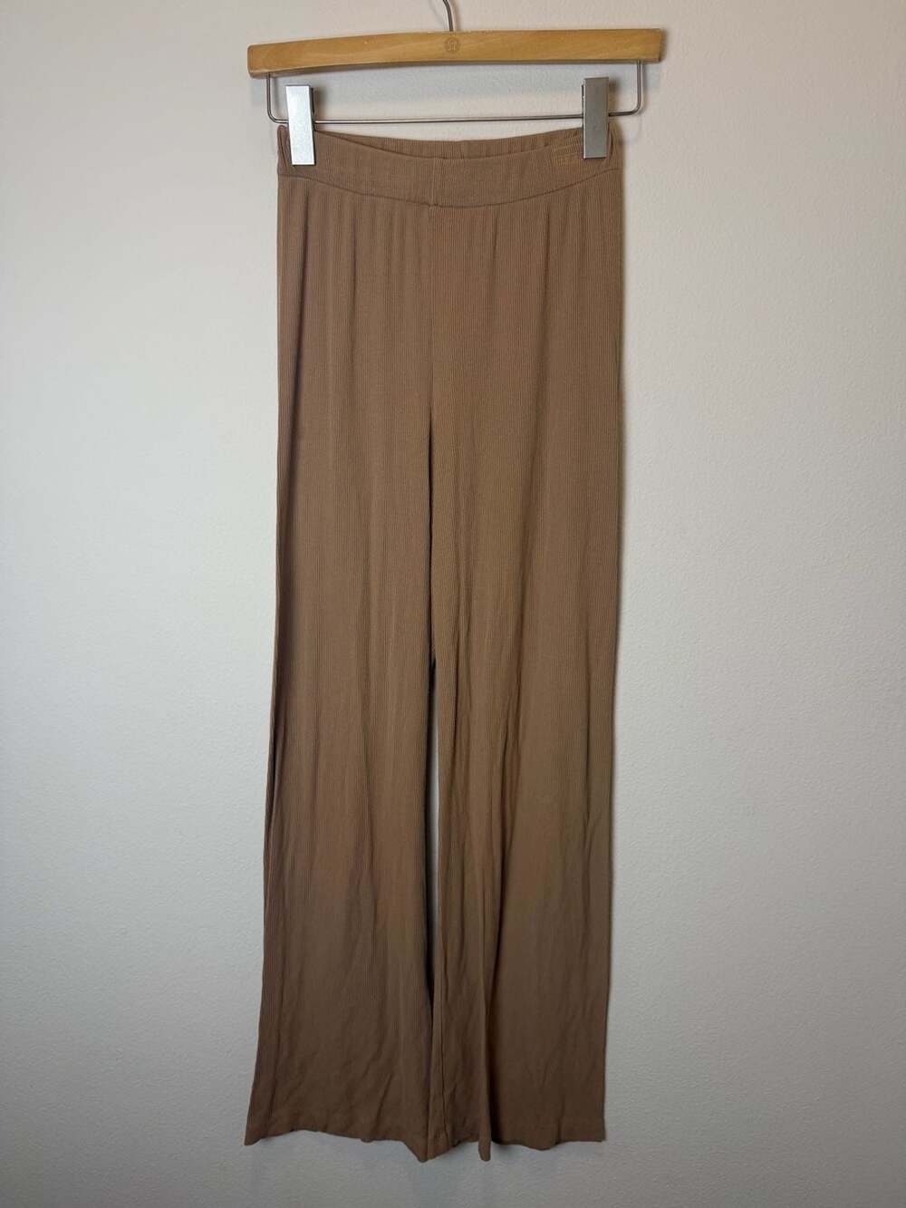 SKIMS Stretch Knit Wide Leg Pants in Latte
